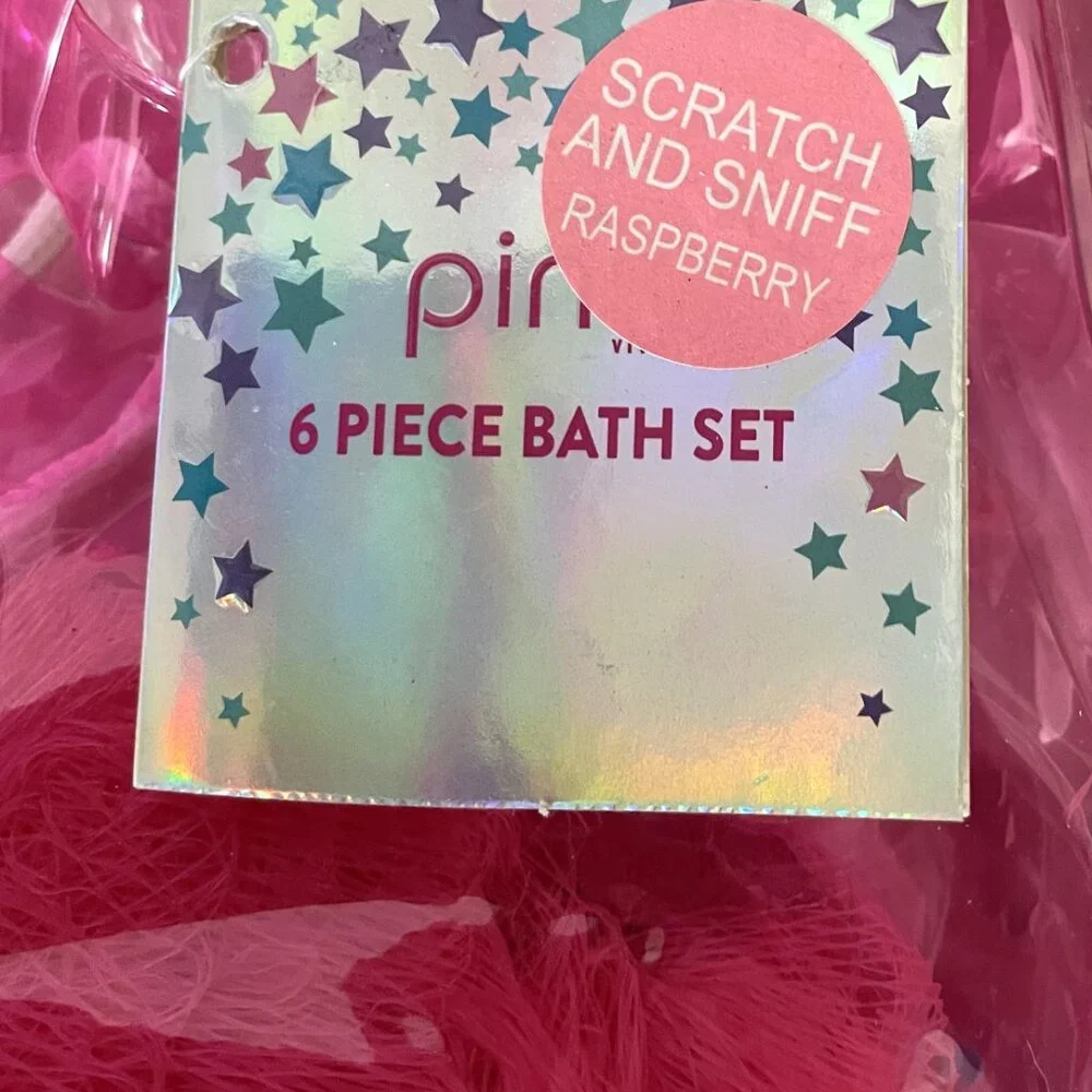 Pink Viva Be a Unicorn In A Field Of Horses 6 Piece Raspberry Bath Gift Set